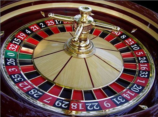 Diamond Cash Slots کھلاڑیوں کے لیے لائیو کیسینو سیکشن